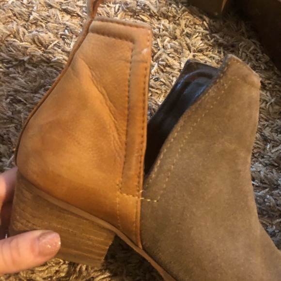 Diba True Two Tone Bootie Size 7 - Picture 5 of 6